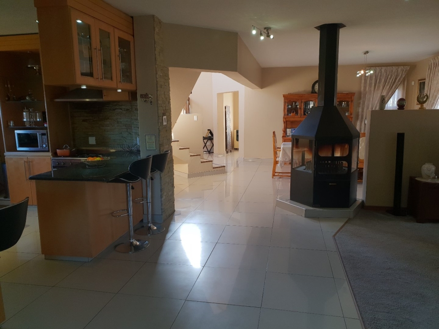 4 Bedroom Property for Sale in La Provance Free State